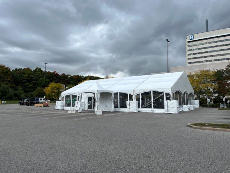 UofT Gift-40’LT-Water Barrel-Clear Wall