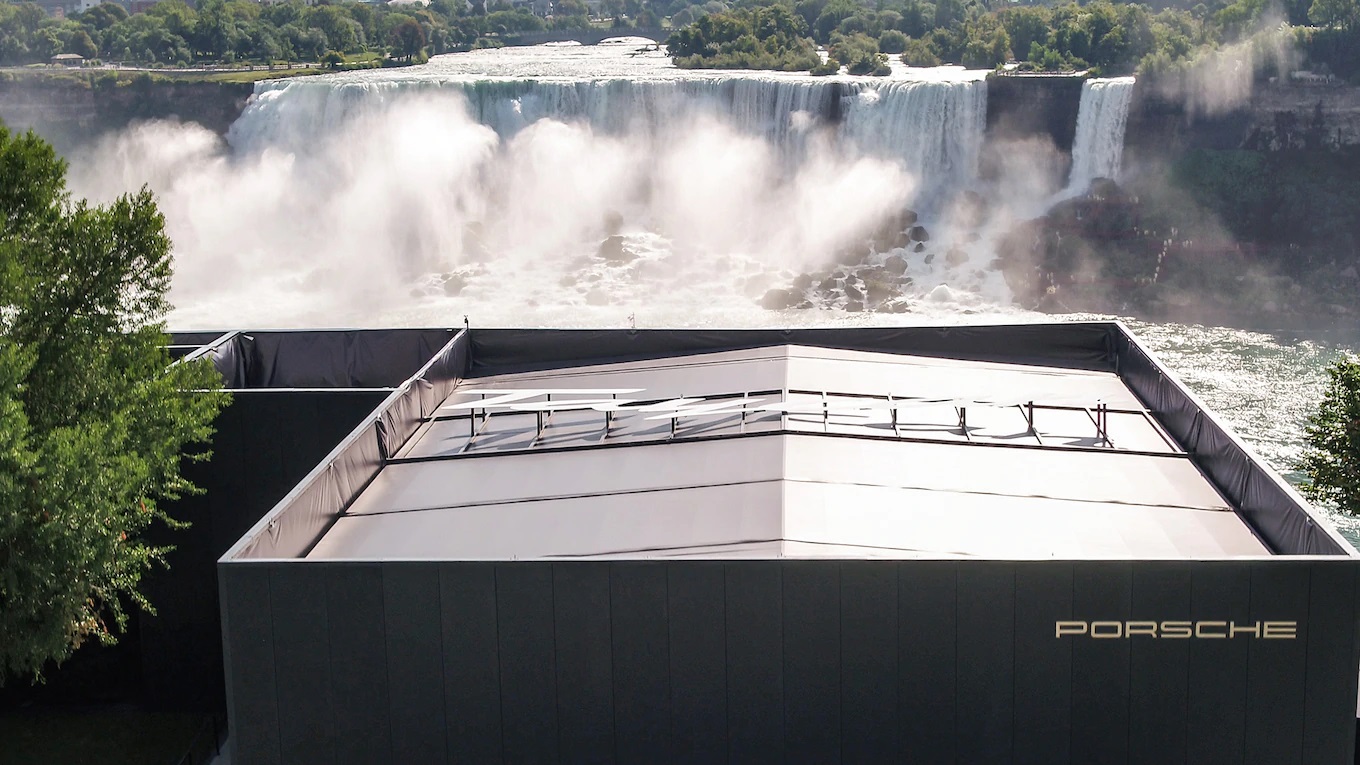 Porsche building near Niagara Falls